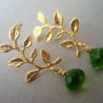Gold Branch and Peridot Gre..